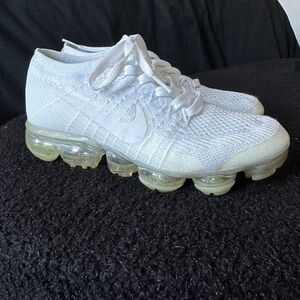 Nike vapor max women’s size 7